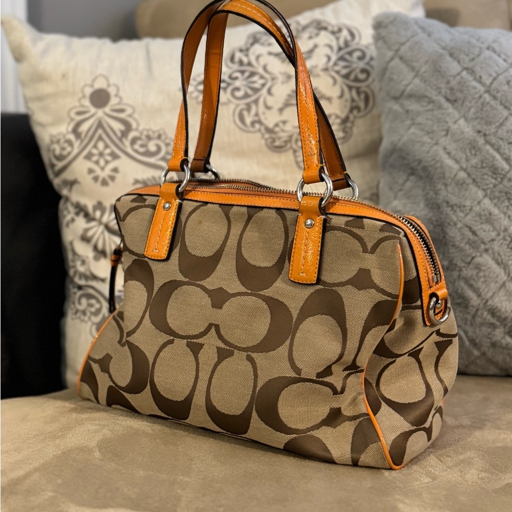 Coach handbag - Picture 2 of 6